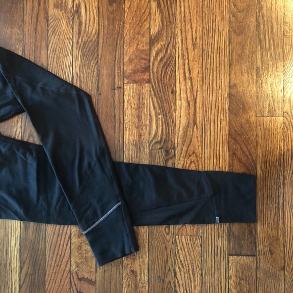 🍄3/$20 SzS Athleta Relay 2.0 Leggings Black - Picture 5 of 6